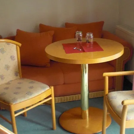 斯瓦尔兹比尔斯查克普珀尔莎酒店 3*